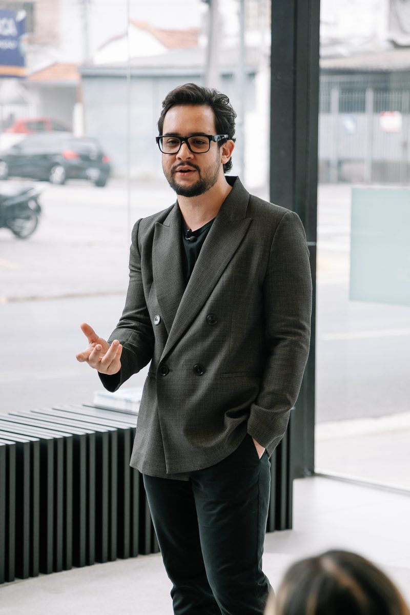 Apresentação da Deep on Tech durante o talk