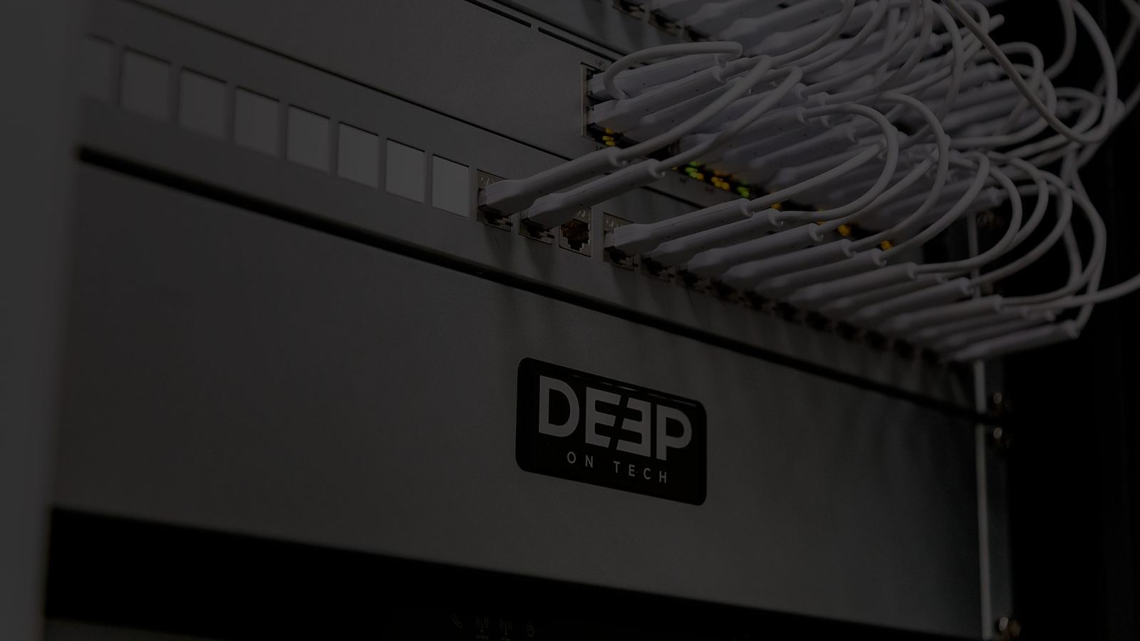 Rack de rede estruturada de um projeto Deep on Tech